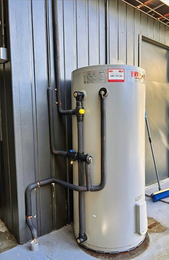 https://westminsterhotwater.com.au/uploads/2025/06/electric-hot-water-system-68504.jpg