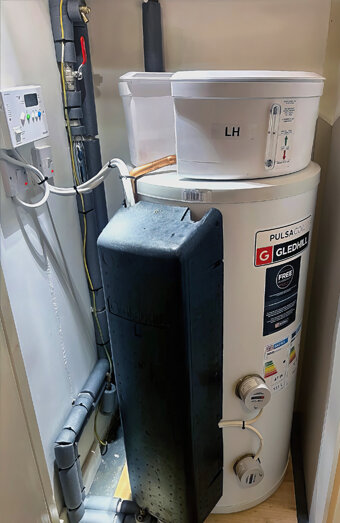https://westminsterhotwater.com.au/uploads/2025/06/electric-hot-water-system-70649.jpg