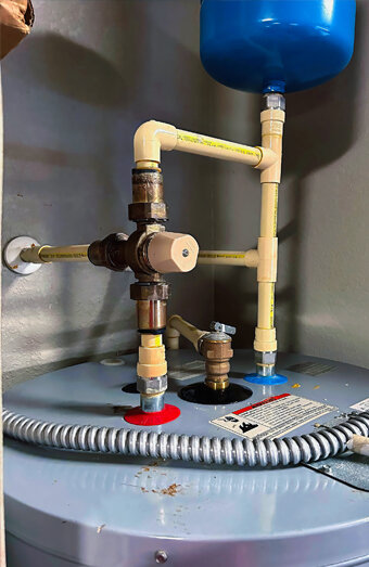https://westminsterhotwater.com.au/uploads/2025/06/gas-hot-water-system-35892.jpg