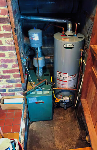 https://westminsterhotwater.com.au/uploads/2025/06/gas-hot-water-system-50310.jpg