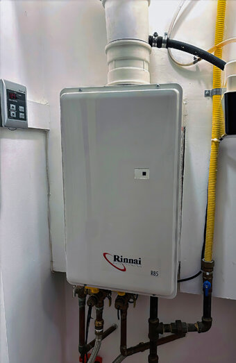 https://westminsterhotwater.com.au/uploads/2025/06/hot-water-87450.jpg