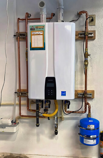 https://westminsterhotwater.com.au/uploads/2025/06/instant-hot-water-systems-42978.jpg